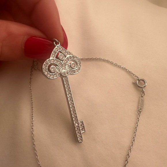 TIFFANY INSPIRED Silver Key Pendant Necklace - Picture 2 of 10